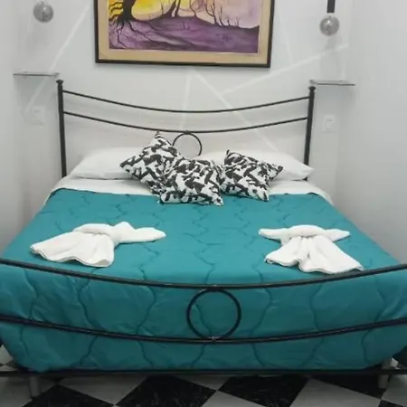 Amonia House * נאפולי