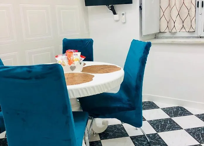 Amonia House *